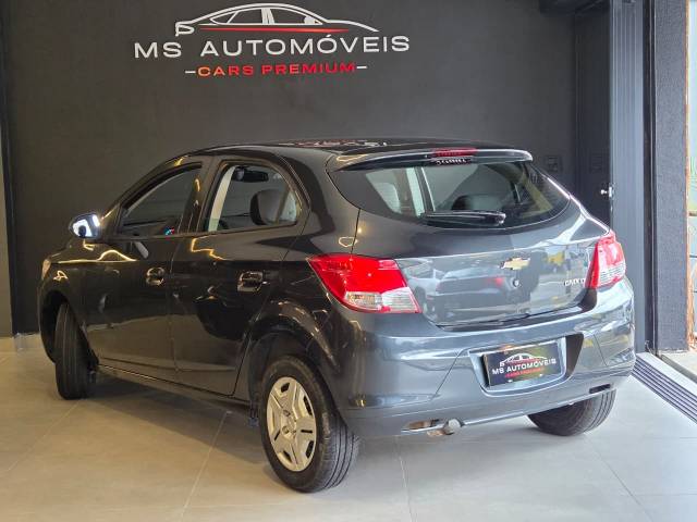 ONIX 1.0MT LT - 2015/2016 - CINZA 26