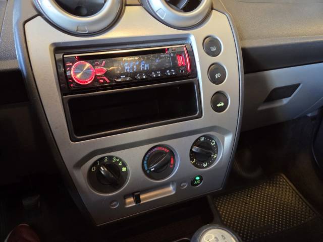 FIESTA 1.6 FLEX - 2010/2010 - PRETO 24