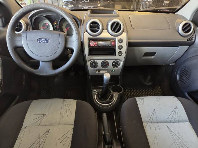 FIESTA 1.6 FLEX - 2010/2010 - PRETO 18