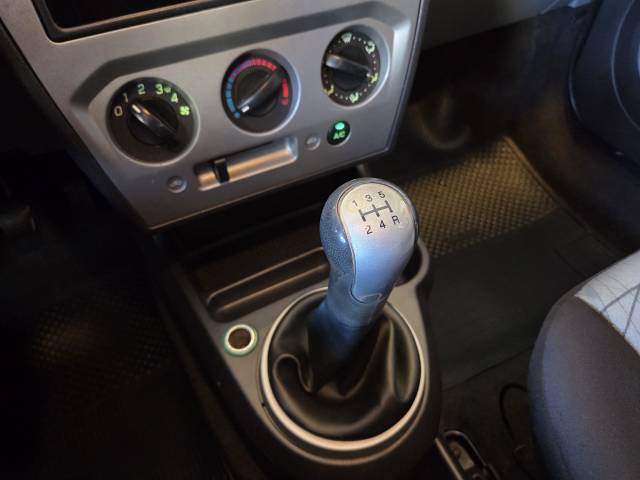 FIESTA 1.6 FLEX - 2010/2010 - PRETO 28