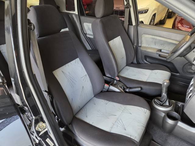 FIESTA 1.6 FLEX - 2010/2010 - PRETO 26