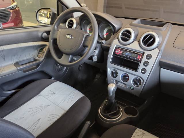 FIESTA 1.6 FLEX - 2010/2010 - PRETO 22